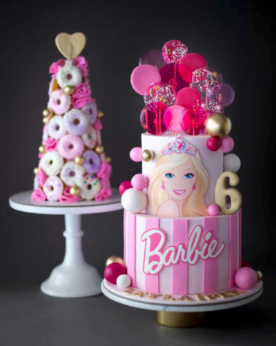 barbie pasta – pembe lolipop süslemeli kız pastası