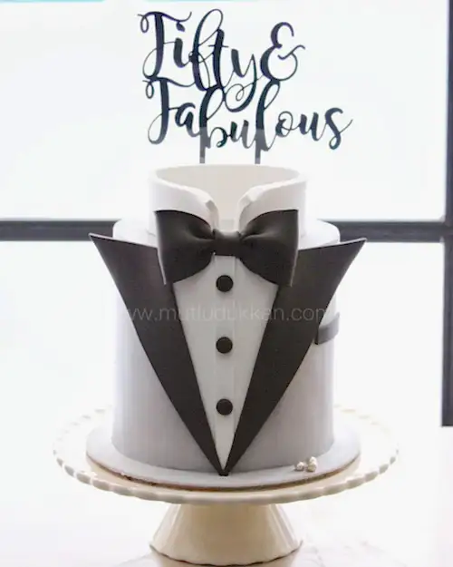 smokin pasta – siyah papyonlu 50 yaş doğum pastası