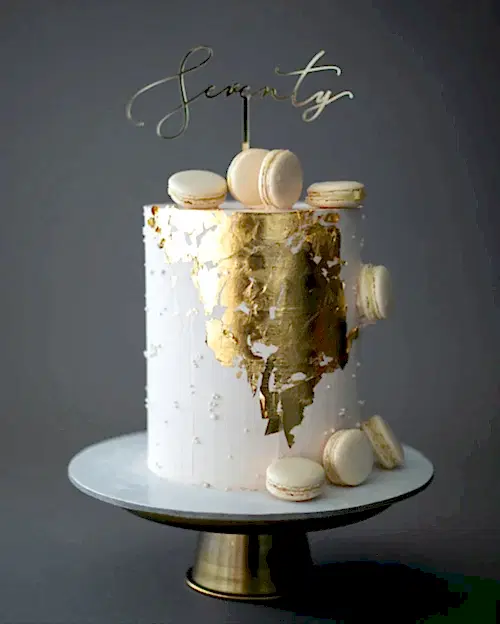 altın pasta – lüks ve gösterişli yetişkin doğum günü pastası