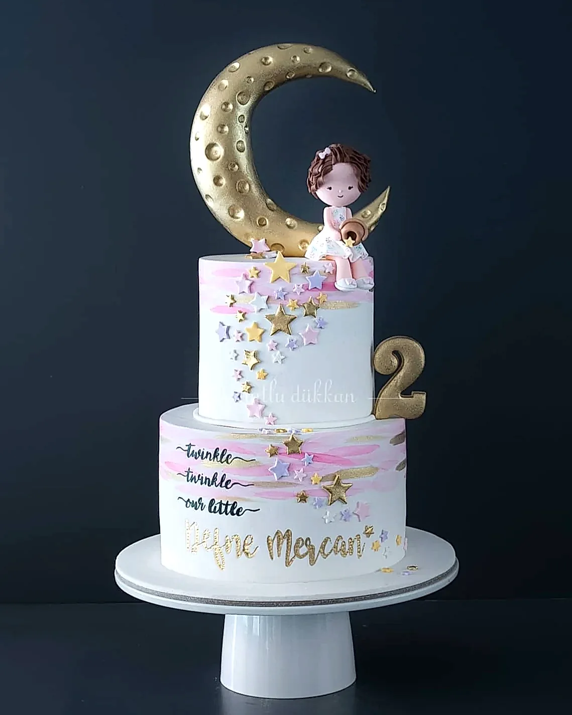 ay pasta – altın yıldız ve pembe renkli kız çocuk pastası