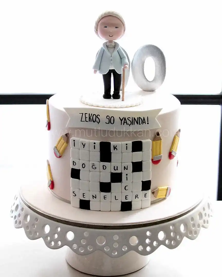 bulmaca pasta – 90 yaş temalı büyükanne doğum günü pastası