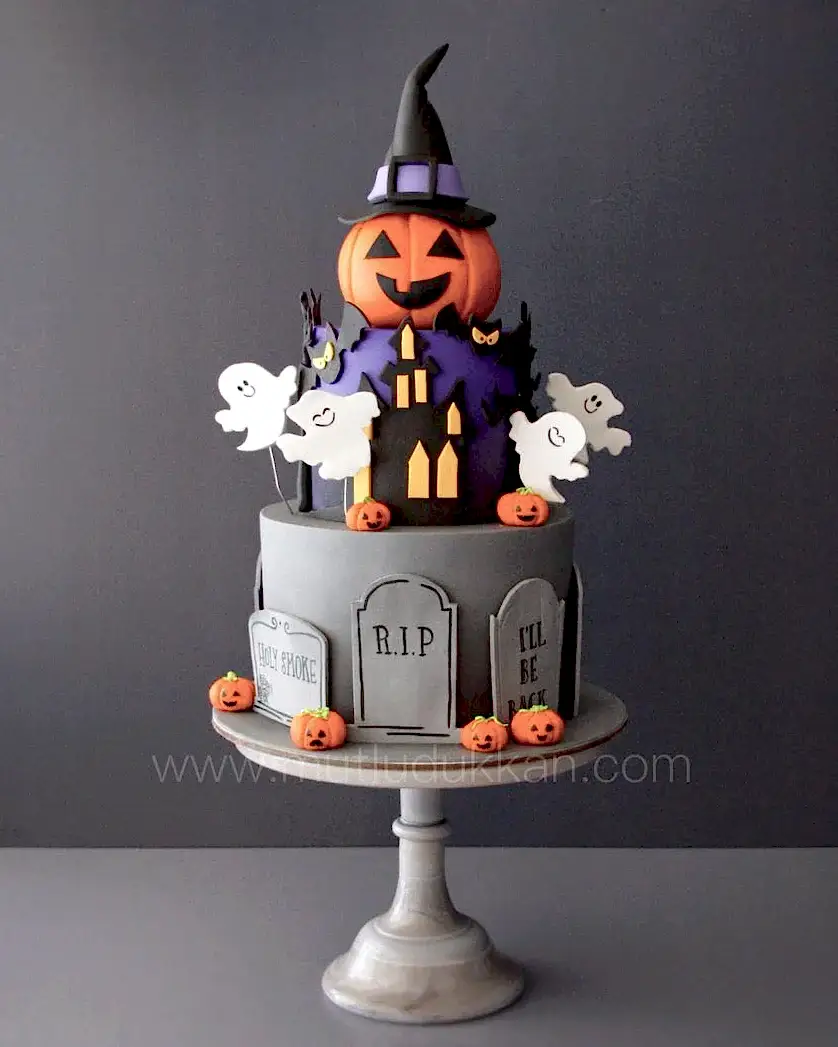 cadılar bayramı pasta – balkabağı ve hayalet ev pastası