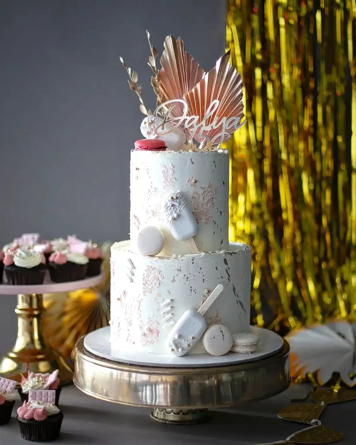 genç kız pasta – zarif ve şık kız doğum günü pastası