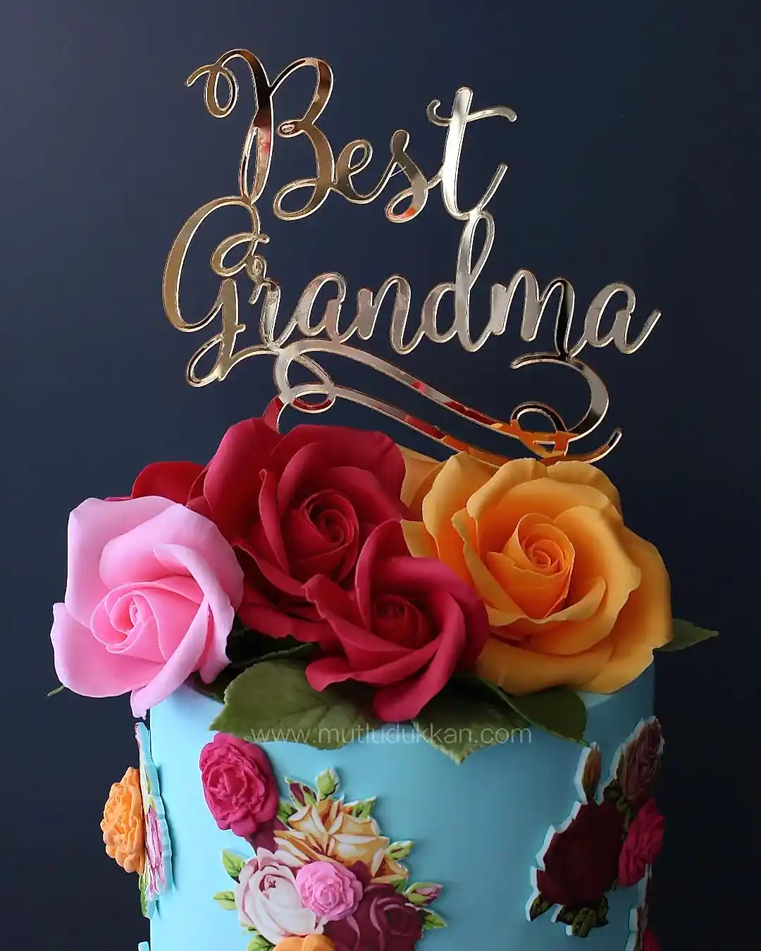 gül pasta – renkli çiçek süslemeli kız doğum günü pastası