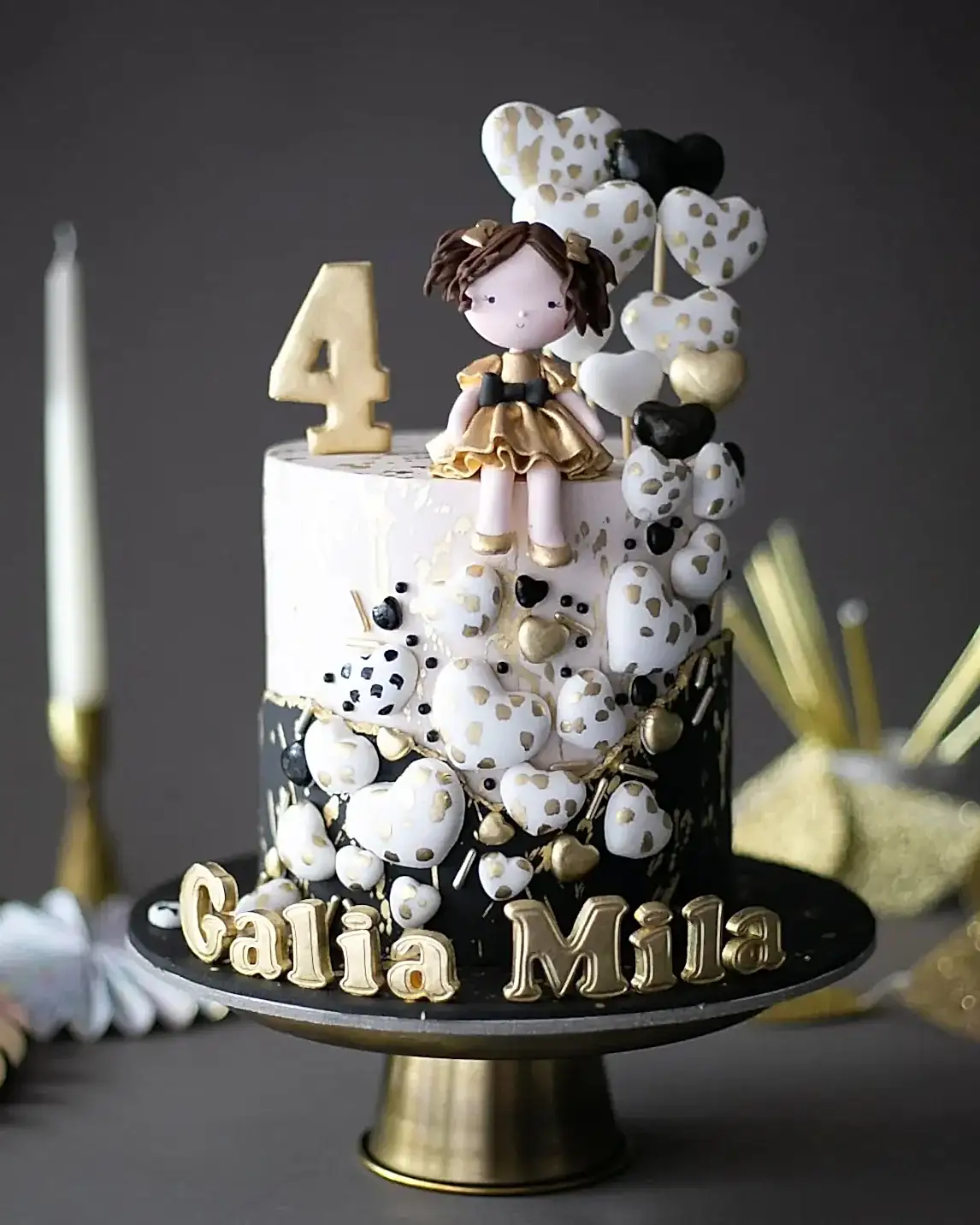 kalpli pasta – altın ve siyah renkli kız çocuk pastası