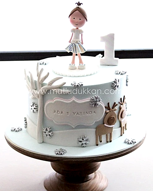 kış pastası – kar tanesi süslemeli 1 yaş kız pastası