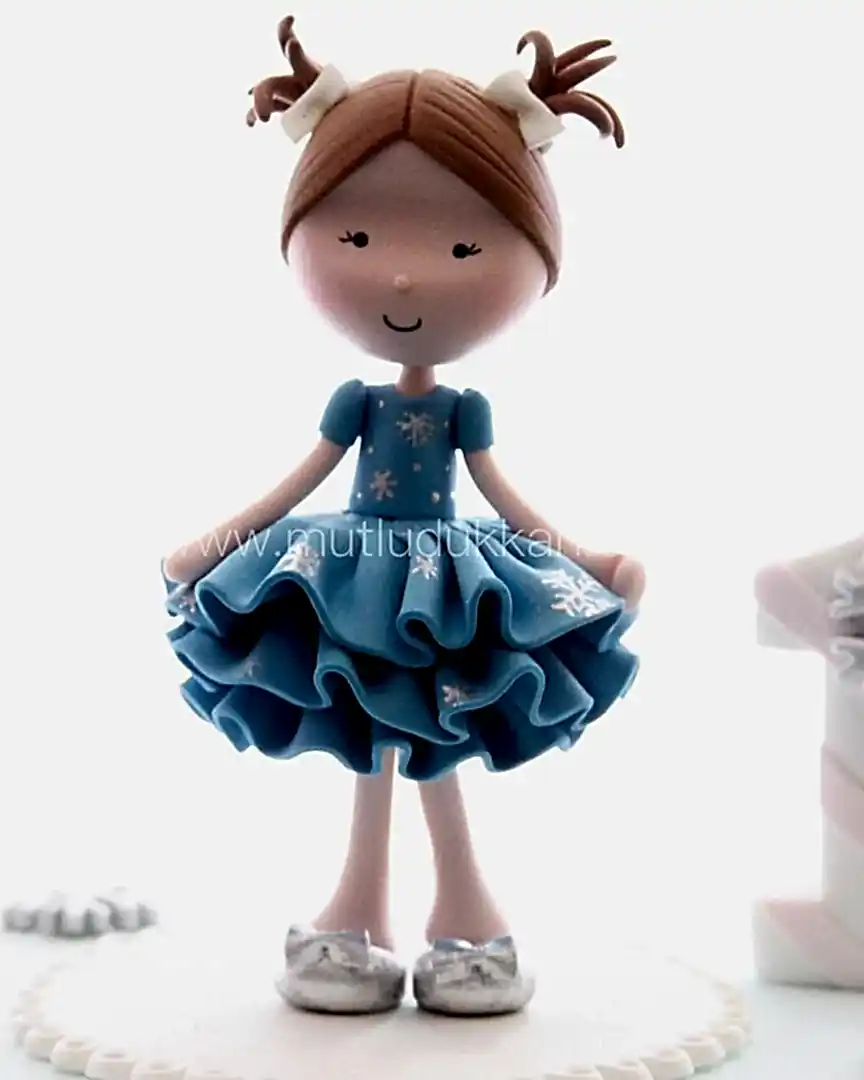 kış temalı pasta – kar tanesi ve geyikli 1 yaş kız pastası