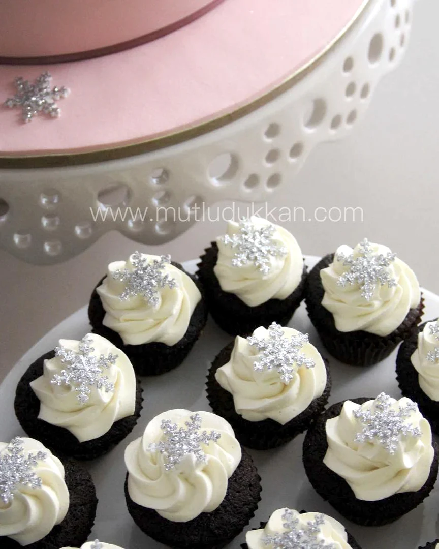 Kremalı Yılbaşı Cupcake