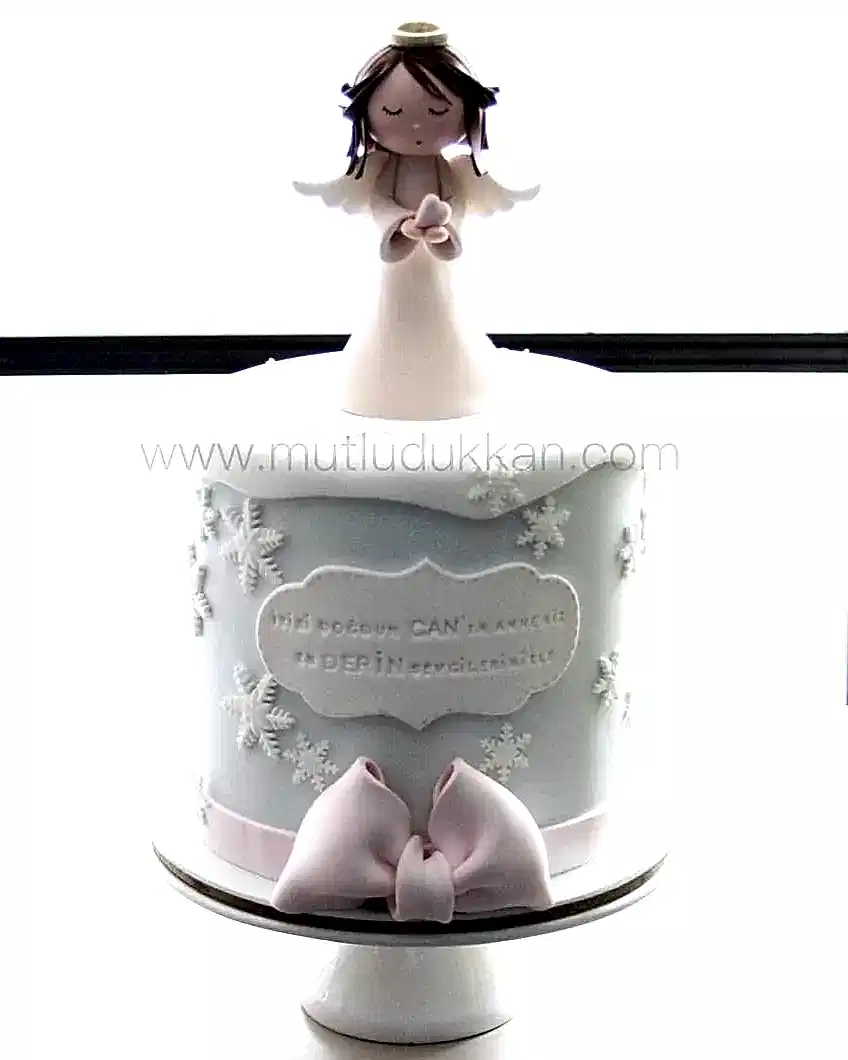 melek anne pasta – kış ve kar temalı bebek doğum pastası