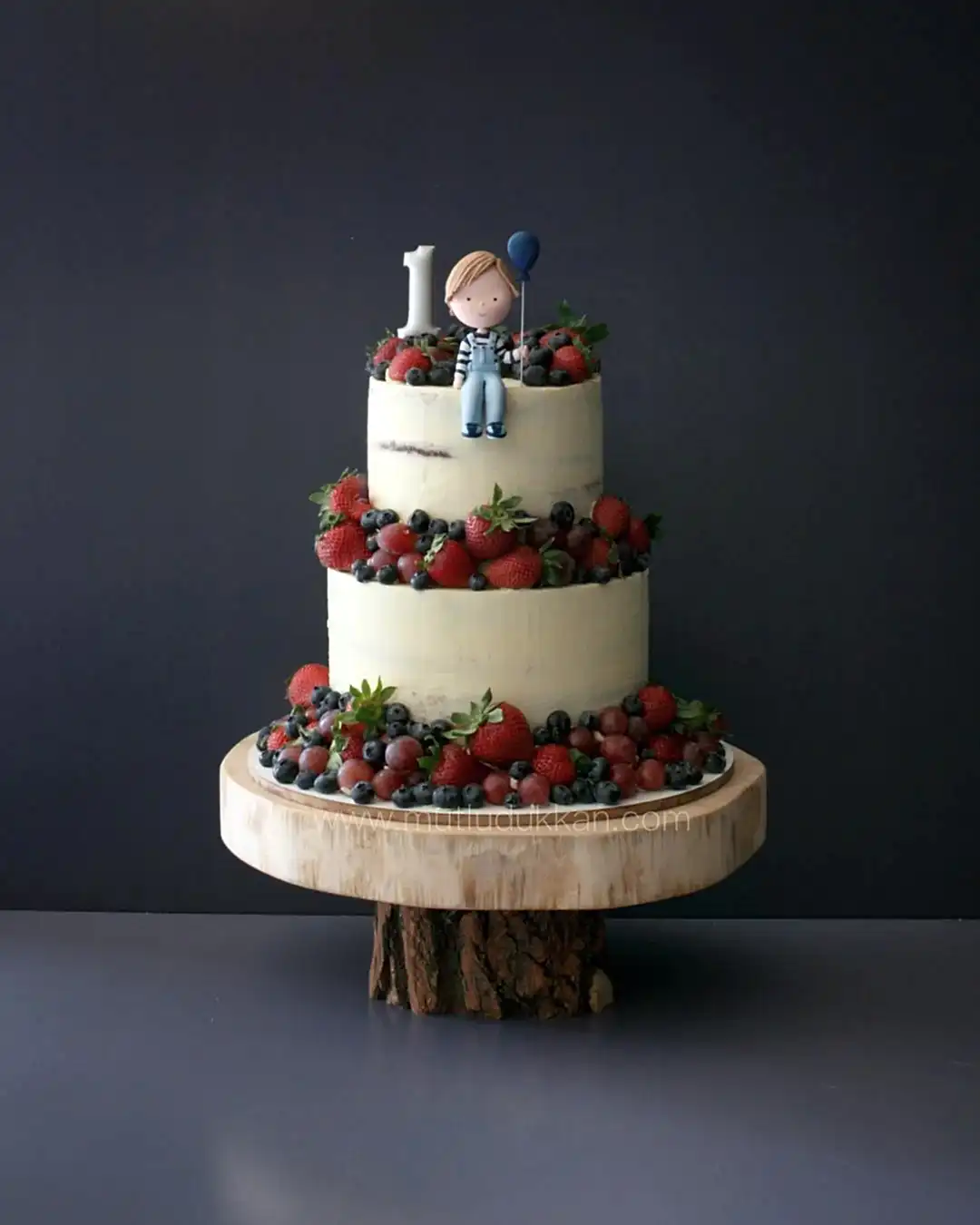 meyveli pasta – orman meyveli 2 katlı erkek doğum günü pastası