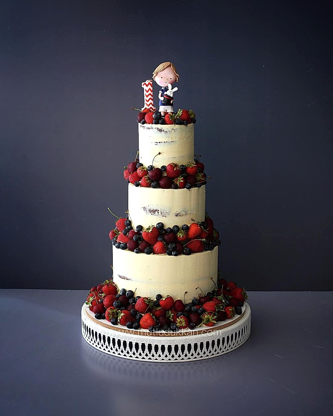 meyveli doğum pasta – orman meyveli 3 katlı kutlama pastası