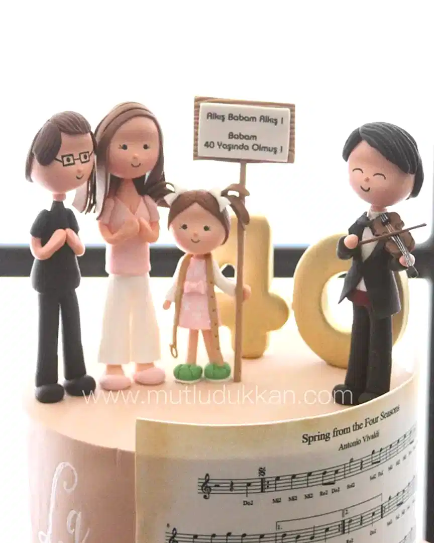 müzik notası pasta – aile figürlü doğum günü pastası
