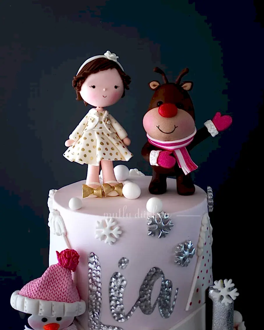 pembe kış pastası – geyik ve penguen temalı pasta