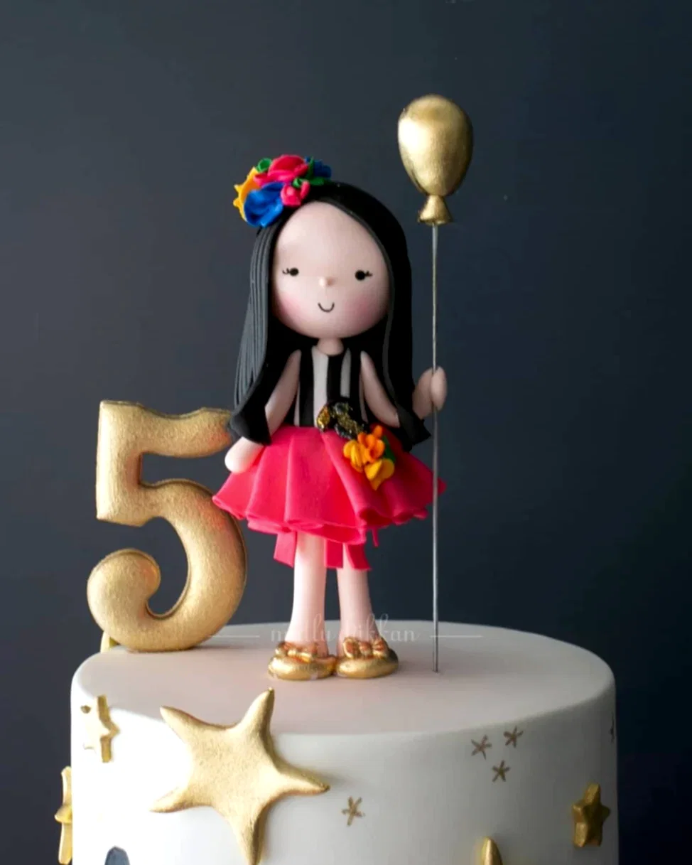 pembe pasta – altın yıldızlı kız çocuk doğum günü pastası