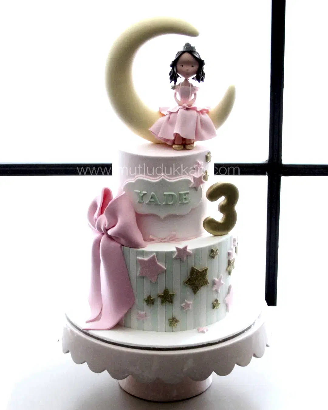 prenses pasta – ay ve yıldız süslemeli 3 yaş kız pastası