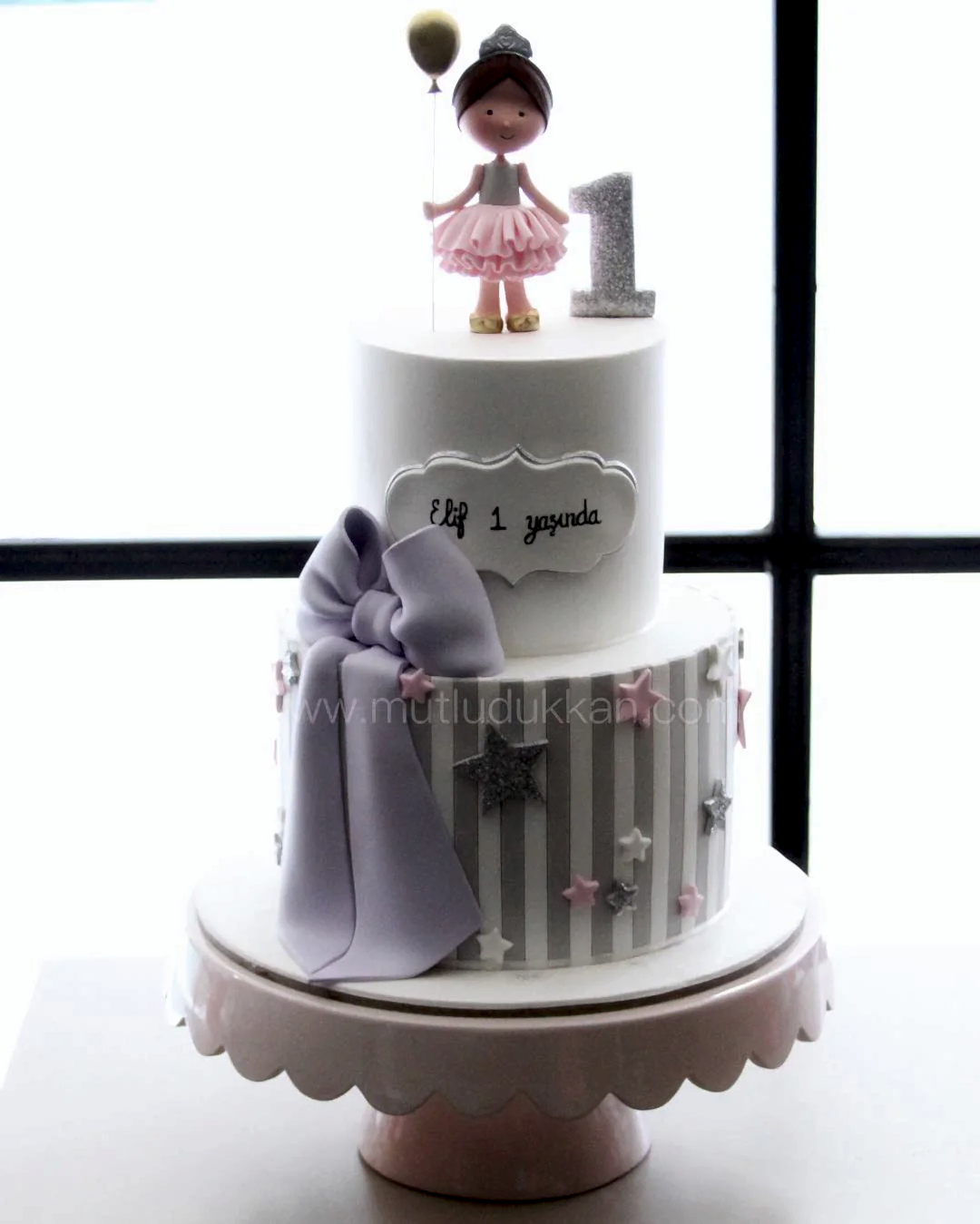 prenses pasta – kurdele ve yıldız süslemeli kız pastası