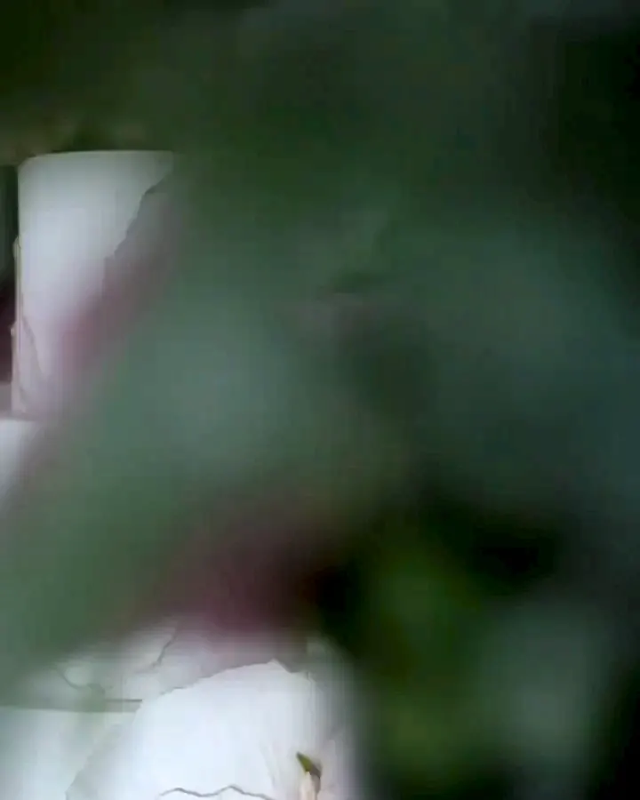 düğün pastası – mermer desen ve pembe cicek süslemeli pasta