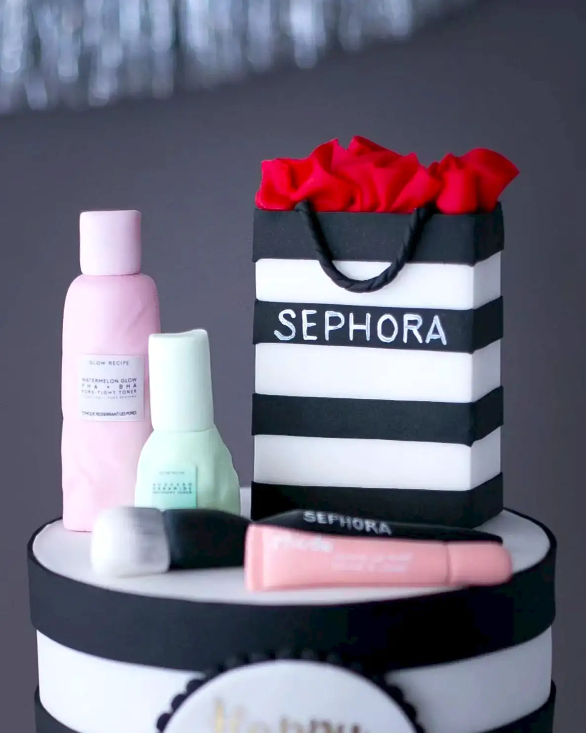 sephora pasta – kozmetik ve cilt bakım temalı kız pastası