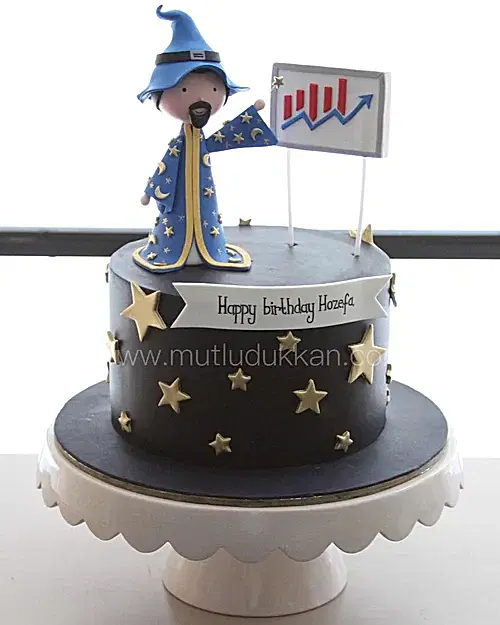 sihirbaz patron pasta – artan satışlar temalı iş adamı pastası