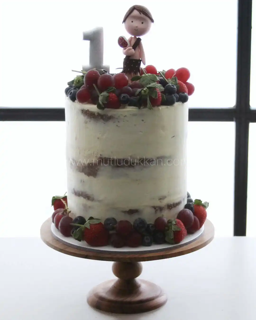 taş devri pasta – bambam figürlü erkek pastası (naked cake)