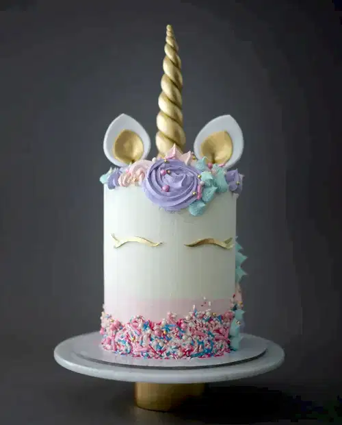 unicorn pasta – kremalı ve şekerlemeli kız çocuk pastası