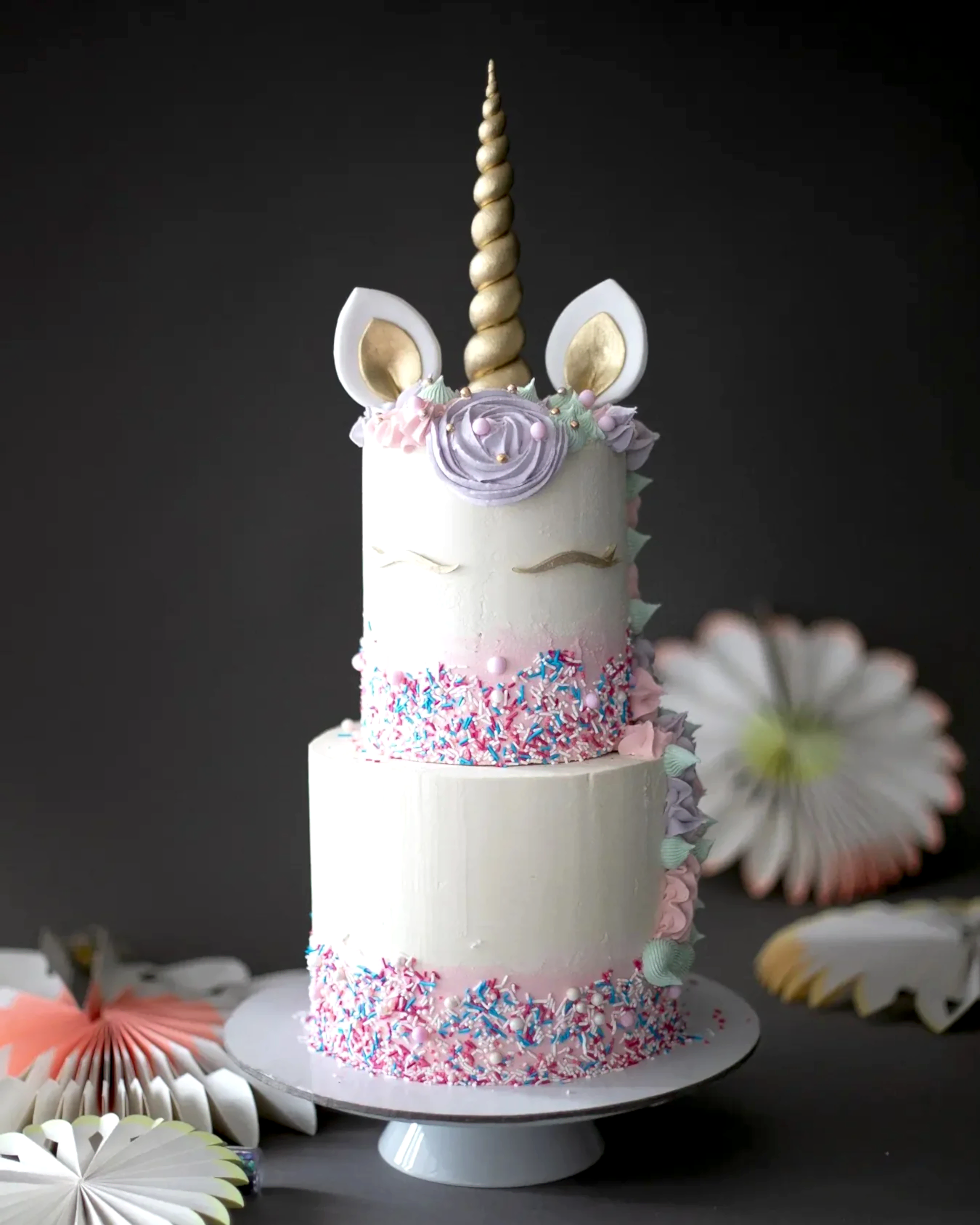 unicorn pasta – renkli şeker süslemeli kız çocuk pastası